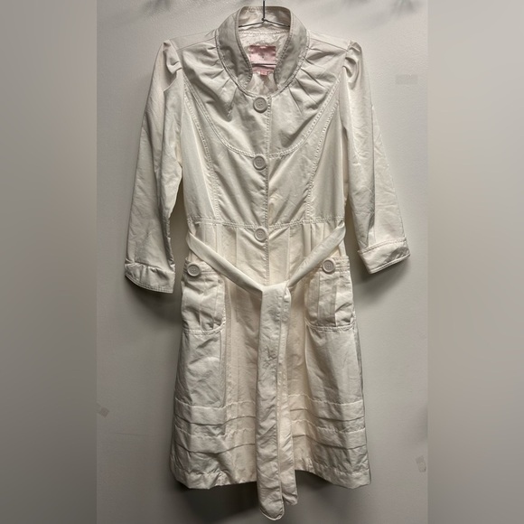 Romeo + Juliet Couture White Trench Coat Belt Big Buttons Pockets Size Small - Picture 4 of 11